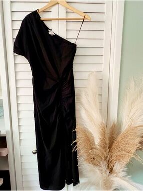 H&M Black One-Shoulder Midi Dress